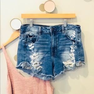 American eagle shorts.. •lowest•